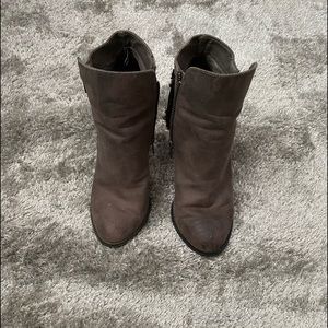 Not rate heel ankle booties 7